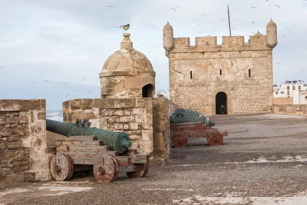 Sqala デュ ポート、釣り Essaouir ポートで防御的なタワー — ストック写真