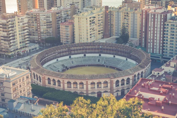 Malaga Bullring La Malagueta ile hava manzaraya. Cityscape o — Stok fotoğraf