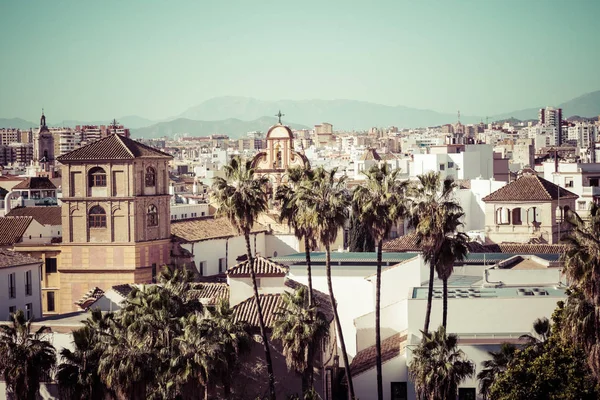 Malaga, spanisches Stadtbild mit Kathedrale, Rathaus und alcazaba — Stockfoto