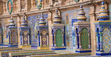 İspanyolca (Plaza de Espana) Meydanı'nda bir bea Sevilla'deki Panoraması