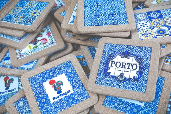 Traditionella Portugisiska Souvenirer Till Försäljning Porto Marknad Mercado Bolhao Portugal — Stockfoto