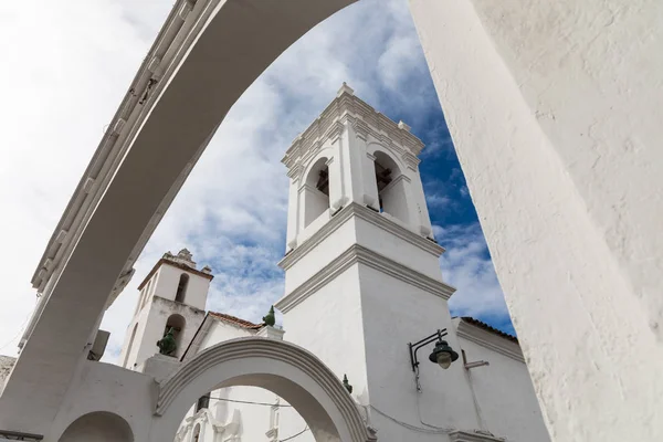Kościół San Francisco w Sucre, Boliwia. Sucre jest constitutio — Zdjęcie stockowe