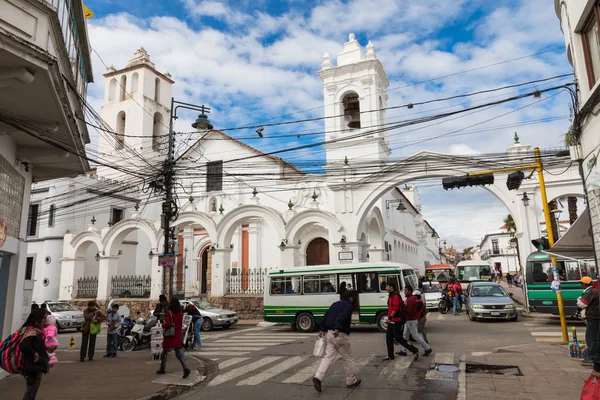 Sucre, Boliwia - 08 Şubat 2018: San Francisco Kilisesi Sucr içinde — Stok fotoğraf