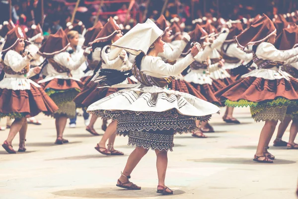 ORURO, BOLÍVIA - FEVEREIRO 10, 2018: Dançarinos no Carnaval de Oruro em — Fotografia de Stock