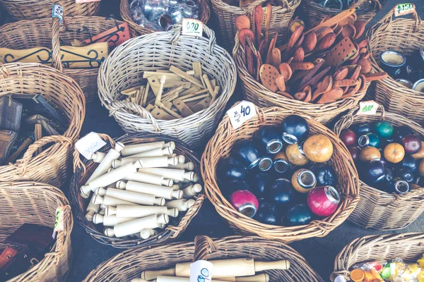 Stuurman kalebassen koop als populaire souvenirs in de Feria de San Te — Stockfoto
