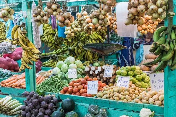 Meyve ve sebze. Farmer's Market. San Jose, Kosta Rika, tro — Stok fotoğraf