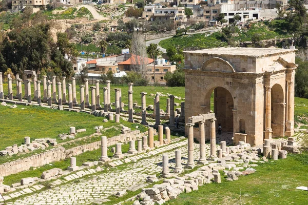 O antigo Jerash. Ruínas da cidade greco-romana de Gera na Jordânia — Fotografia de Stock