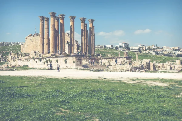 Templo de Ártemis na antiga cidade romana de Gerasa, Jerash, J — Fotografia de Stock