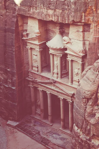 Antiguo templo en Petra, Jordania — Foto de Stock