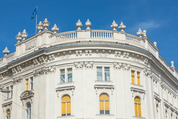 Traditionele architectuur in de oude stad in Wenen, Oostenrijk. — Stockfoto