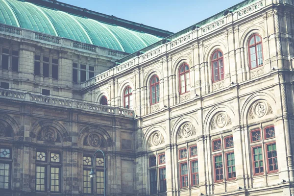 Tradiční architektura ve starém městě ve Vídni, Rakousko. — Stock fotografie