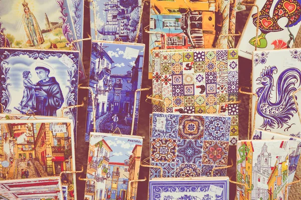 Souvenirs Portugueses Tradicionales Para Venta Mercado Local Portugal — Foto de Stock