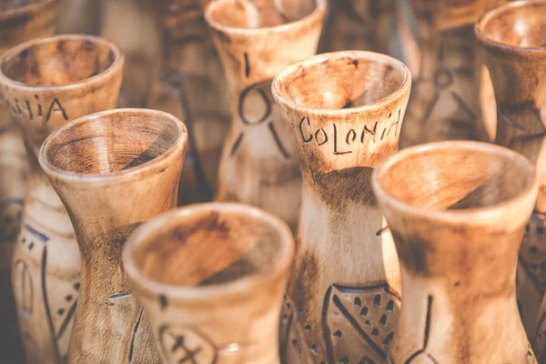 コロニア ・ デル ・ サクラメント、ウルグアイからの木製のお土産. — ストック写真