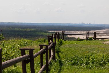 Görünüm için tuşları (Polonya Czubatka Tepesi'nden Bledowska çölde)