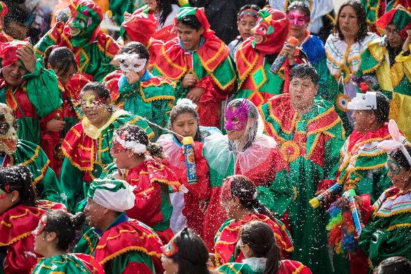 La paz, Bolivien - 11. Februar 2018: Tänzer beim la paz Karneval — Stockfoto
