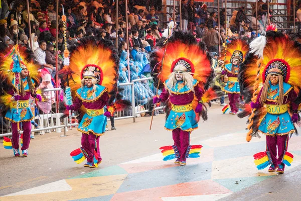 Oruro w Boliwii - 10 lutego 2018: Tancerze w karnawału Oruro w — Zdjęcie stockowe