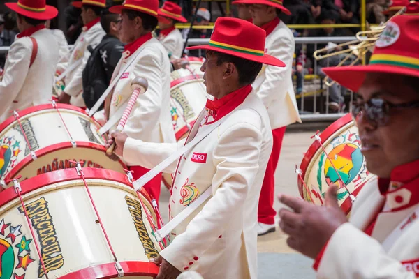 : Oruro, Bolivia - 10 Şubat 2018: Oruro karnaval, dansçılar — Stok fotoğraf