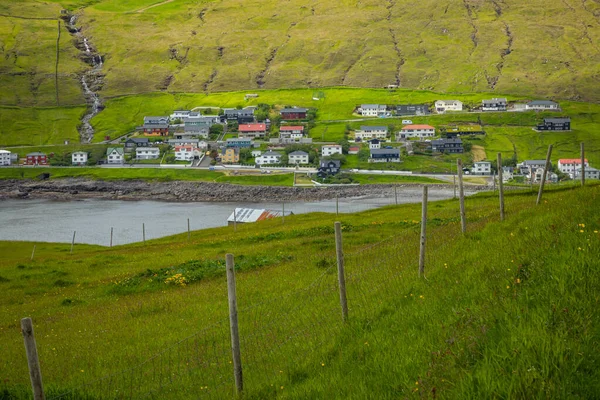 Sandavagur village, Situato sulle Isole Faroe, Danimarca . — Foto Stock