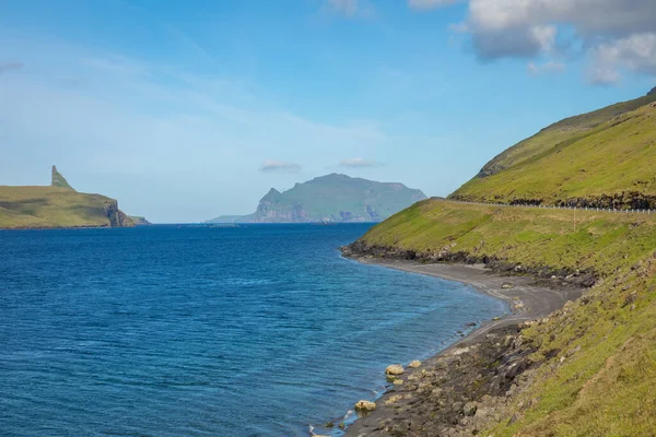 The Landscape near village of Gasadalur, Faroe Islands. Denmark. — Stock fotografie