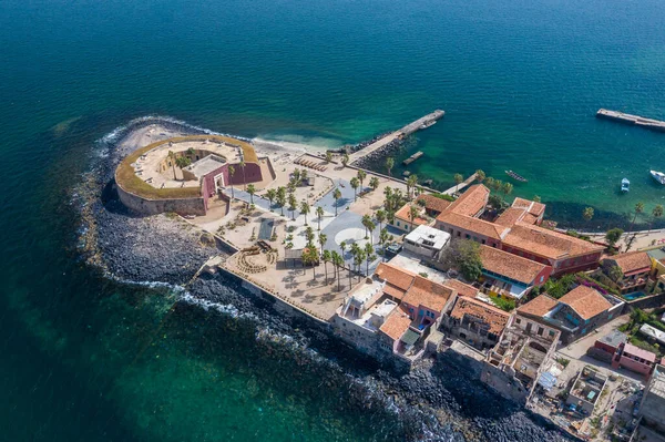 Goree Adası 'nın havadan görünüşü. Goree. Dakar, Senegal. Afrika. Pho. — Stok fotoğraf