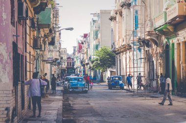 Havana, Küba - 10 Aralık 2019: Klasik Amerikan Renkli