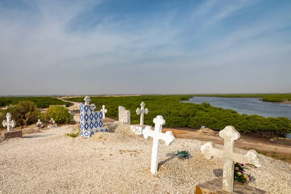 Joal-Fadiouth, Senegal - November15, 2019: Cemetery at Joal-Fadi — стокове фото