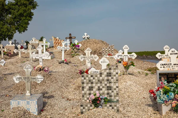 JOAL-FADIOUTH, SENEGAL - NOVEMBER15, 2019: Cemitério em Joal-Fadi — Fotografia de Stock