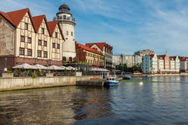 Kaliningrad, Rusya - 04 Eylül 2019: Binaların F'ye Bakışı