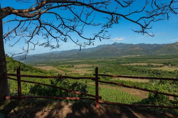 Valle de los Ingenios (Valley sugar mills) in Cuba, a famous tou — Stock Photo, Image