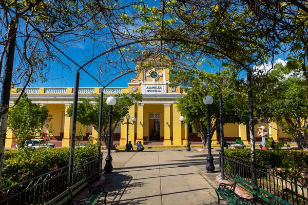 TRINIDAD, CUBA - 18 DE DEZEMBRO DE 2019: Praça principal em Trinidad, Cub — Fotografia de Stock