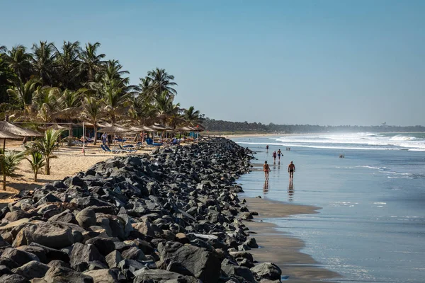 Serrekunda, Gambia - 22 november 2019: Strand bij de Seneg — Stockfoto