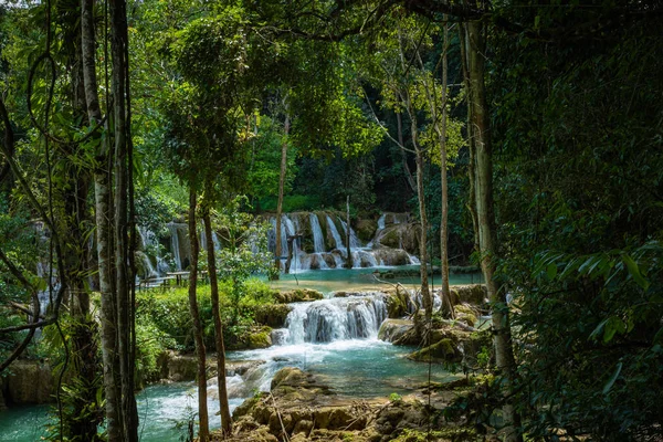 Waterval Tad Sae in de provincie Luang prabang, Laos — Stockfoto