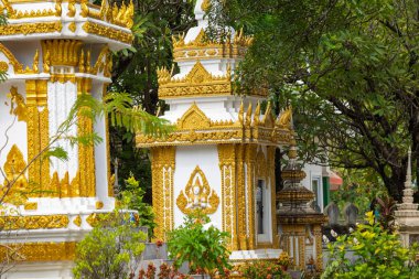 Wat Sisaket Tapınağı Vientiane şehrinde Eski mimari ve Buda