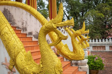 Haw Phra Kaew 'daki ejderha heykelleri, Ho Prakeo, Hor olarak da yazılır.