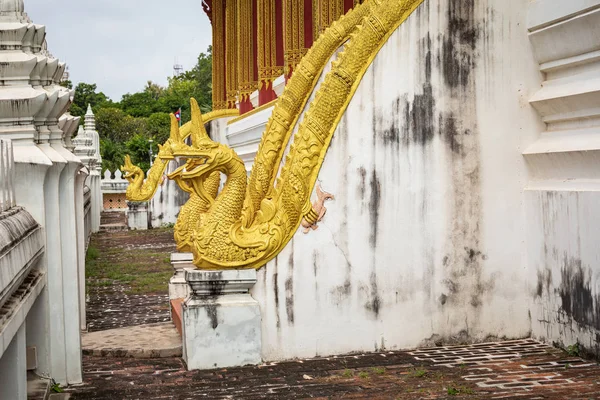 Dragons statues at Haw Phra Kaew, also written as Ho Prakeo, Hor — Stock Photo, Image