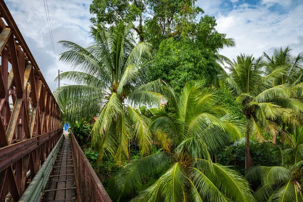 Old Bridge in Luang Prabang. Laos. — 스톡 사진