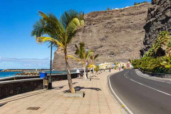 Strand van Tazacorte met zwart lava zand op La Palma, Canarische Eilanden — Stockfoto