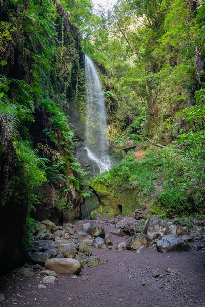 Wodospad w Los Tilos, La Palma, Wyspy Kanaryjskie (Hiszpania) — Zdjęcie stockowe