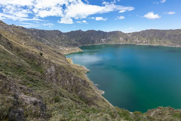 Quilotoa Kilátás Türkizkék Vulkán Kráterlagúnájára Quilotoában Quito Közelében Ecuador Andoki — Stock Fotó