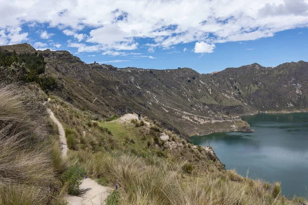 Jezioro Quilotoa Panorama Turkusowej Laguny Krateru Wulkanicznego Quilotoa Pobliżu Quito — Zdjęcie stockowe