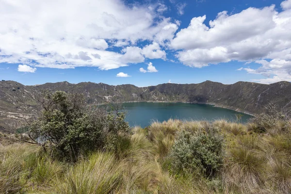 Jezioro Quilotoa Panorama Turkusowej Laguny Krateru Wulkanicznego Quilotoa Pobliżu Quito — Zdjęcie stockowe