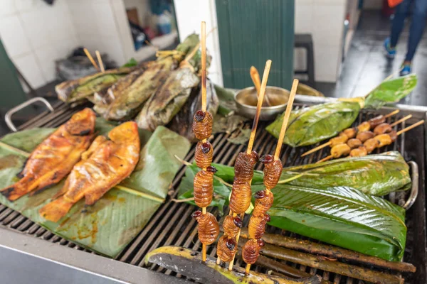 Edible Palm Weevil Larvae Rhynchophorus Phoenicis Traditional Food Market Puerto — Stock Photo, Image