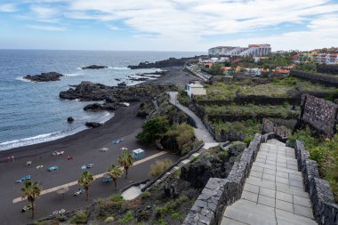 La Palma, Kanarya Adaları, İspanya 'daki Los Cancajos plajına bakın..