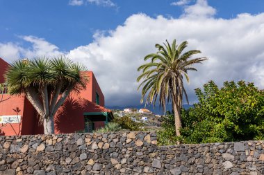 La Palma, Kanarya Adaları, İspanya 'daki Los Cancajos plajına bakın..