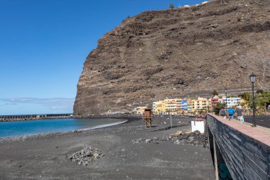 La Palma, Kanarya Adası, İspanya 'da siyah lav kumu olan Tazacorte plajı.