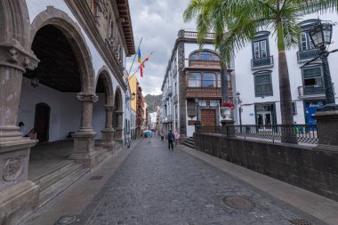 Santa Cruz De La Palma 'nın merkezinde Iglesia El Salvador' un eski barok mezhebi. Kanarya Adaları, İspanya.