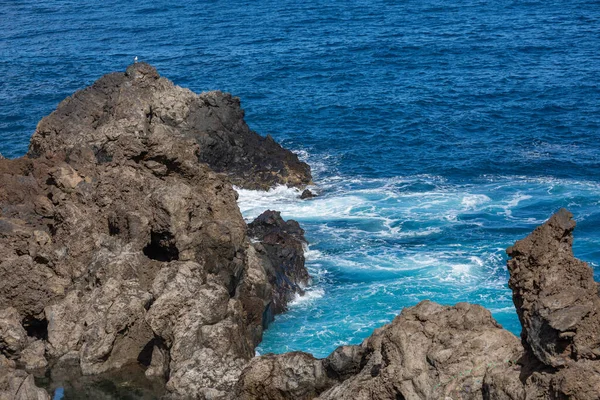 Volcanic Rock Formation Cliffs Black Lava Rocky Shore Crushing White — 스톡 사진