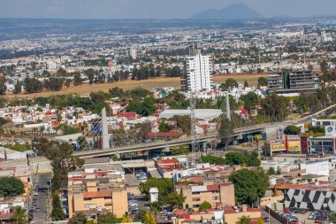 Puebla, Meksika yakınlarındaki Cholula şehir merkezi manzarası. Latin Amerika.