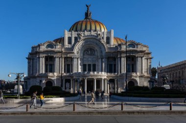 Güzel Sanatlar Sarayı - Palacio de Bellas Sanat Merkezi Mexico City 'de.