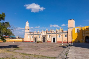 Meksika 'nın Mexico City şehrinde bulunan Charles IV. El Caballito de Tols Ulusal Sanat ve Heykel Müzesi.